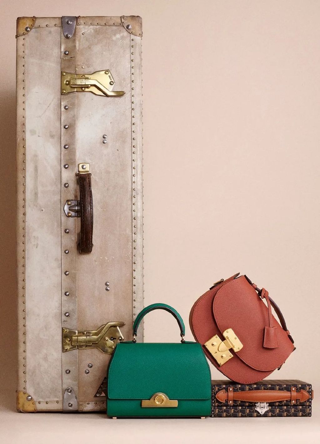 chanel哪些款式包包值得买,chanel包包最值得买