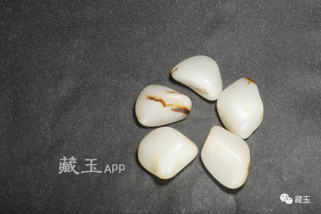 一条籽料圆珠手串价格,真的和田籽料手串值多少钱