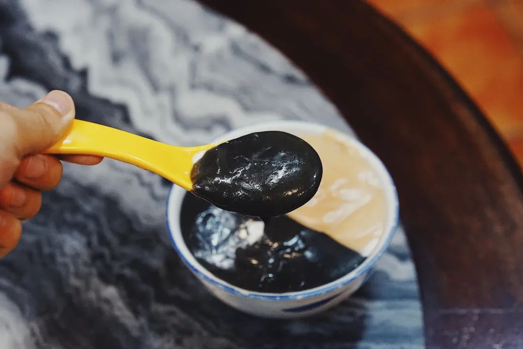 奇了怪了，究竟是什么宝地让广州老饕们也净爱往这钻？