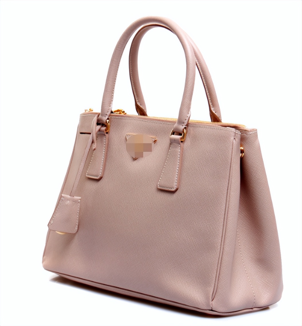 上海美女巨贪金英丽,被三名富商共享,随身携带生计用品方便开房