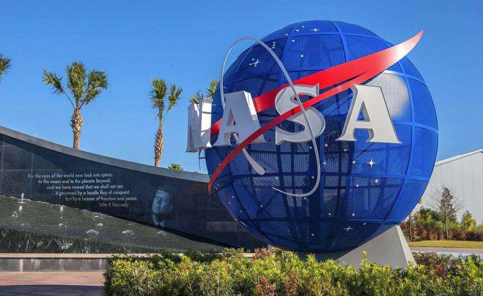 霍金发现外星人真的存在吗,科学家破译15亿光年外星人信号