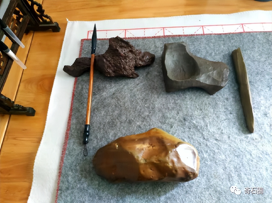 “带窝窝的石头”入围作品展播