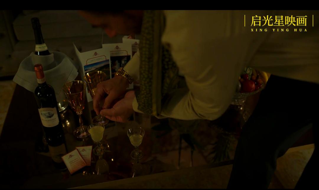 黑帮女老大成长史,黑帮女老大的传奇人生