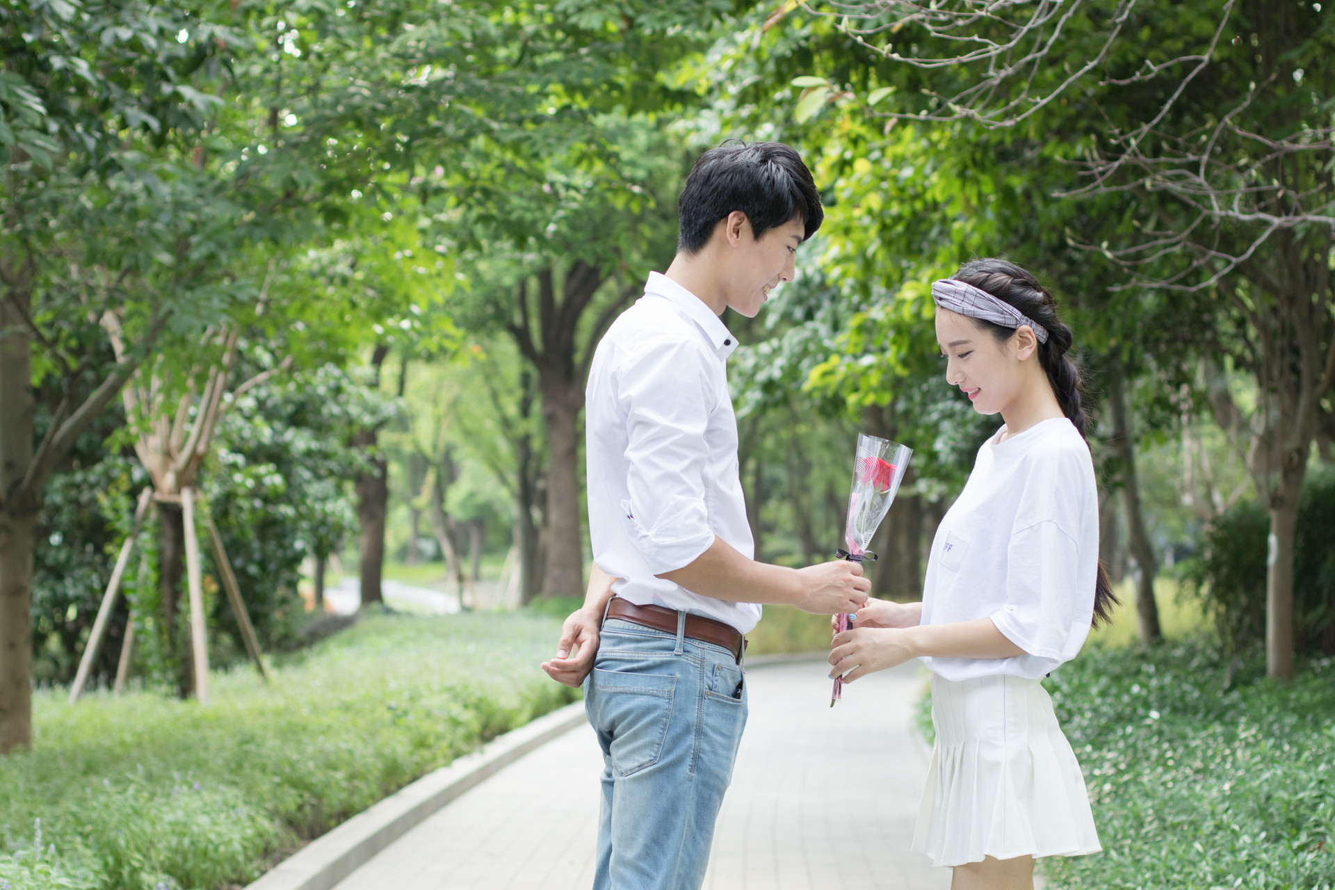小孩身高长得太快是好还是坏,小孩长高高峰期是几岁