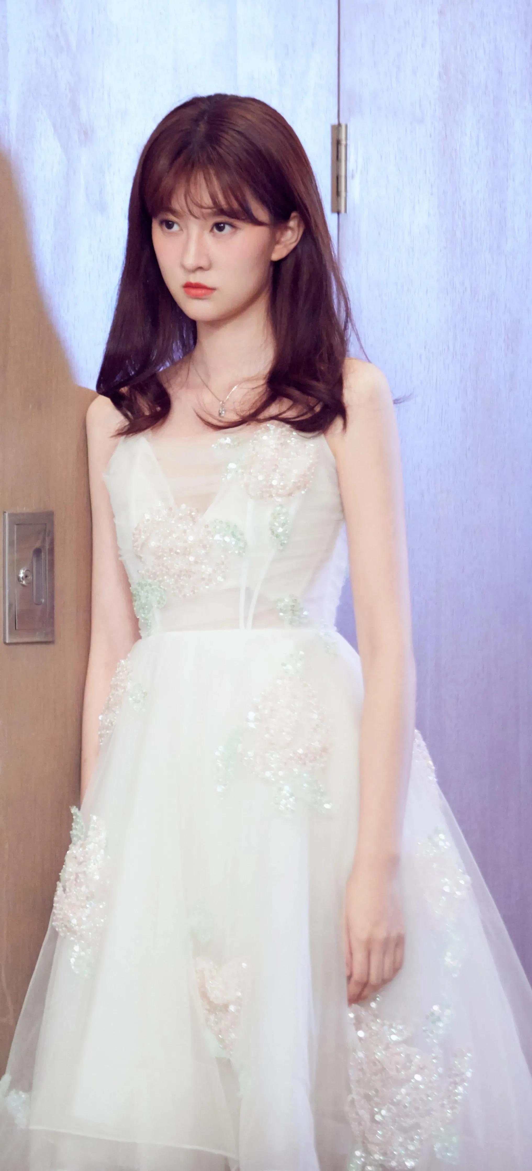 乔欣清纯女孩视频,乔欣清纯风穿搭好美