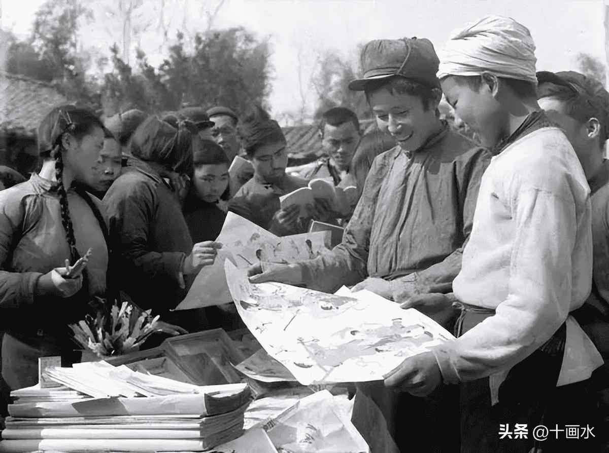 变态的纳粹德国,*光脱**犹太人女人衣服,集体*杀屠**!