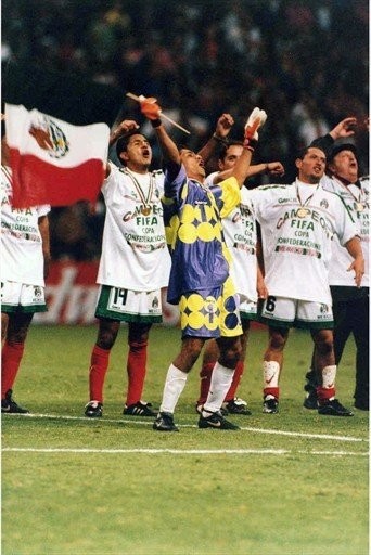 飞越沧海的花蝴蝶-坎波斯