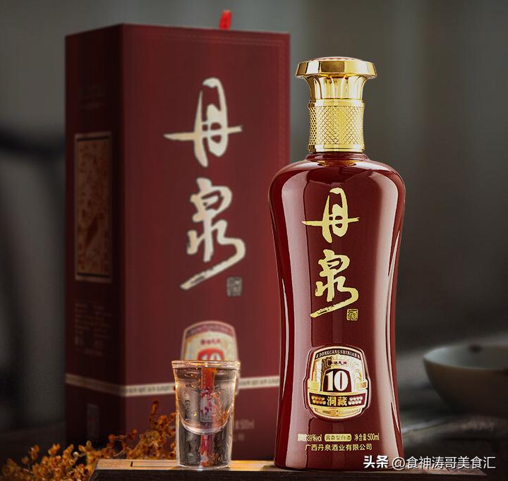 四招辨别老酒真伪让你一秒变行家,怎样辨别老酒的真假