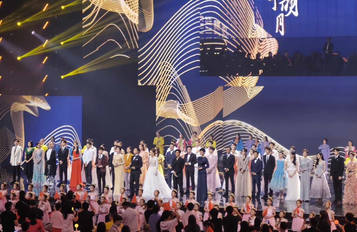 这一次，被撕下“遮羞布”的李宇春，给内娱明星“好好上了一课”