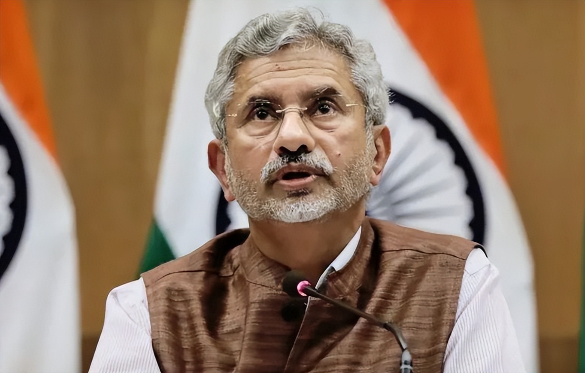 中国缺席金砖峰会，秦刚外长致电南非，给了印度明确信号