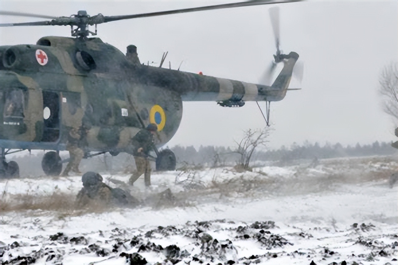 俄军内部“突然生变”!伞兵当步兵用空降兵司令被解职,上面震怒