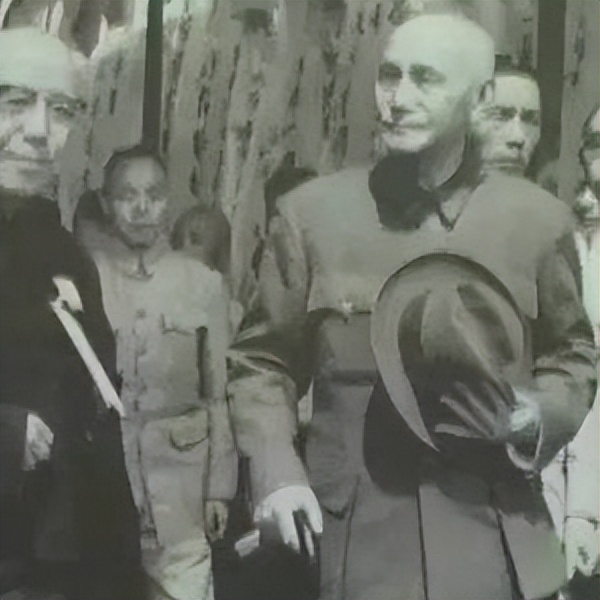 1975年蒋介石临终前,对蒋经国说出不放张学良的原因,张泪如雨下