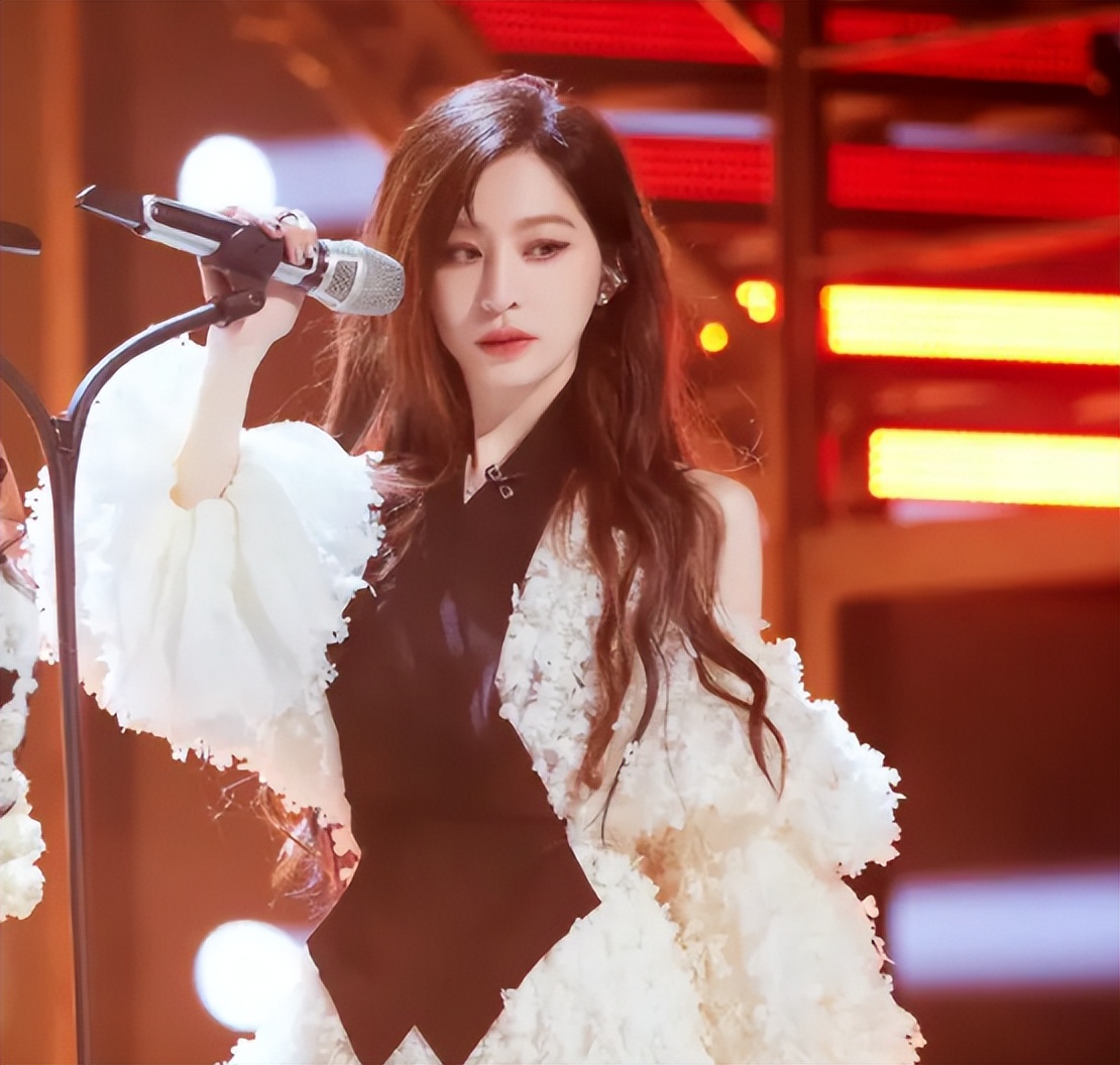 这次才是内娱甜妹天花板，你爱了20年