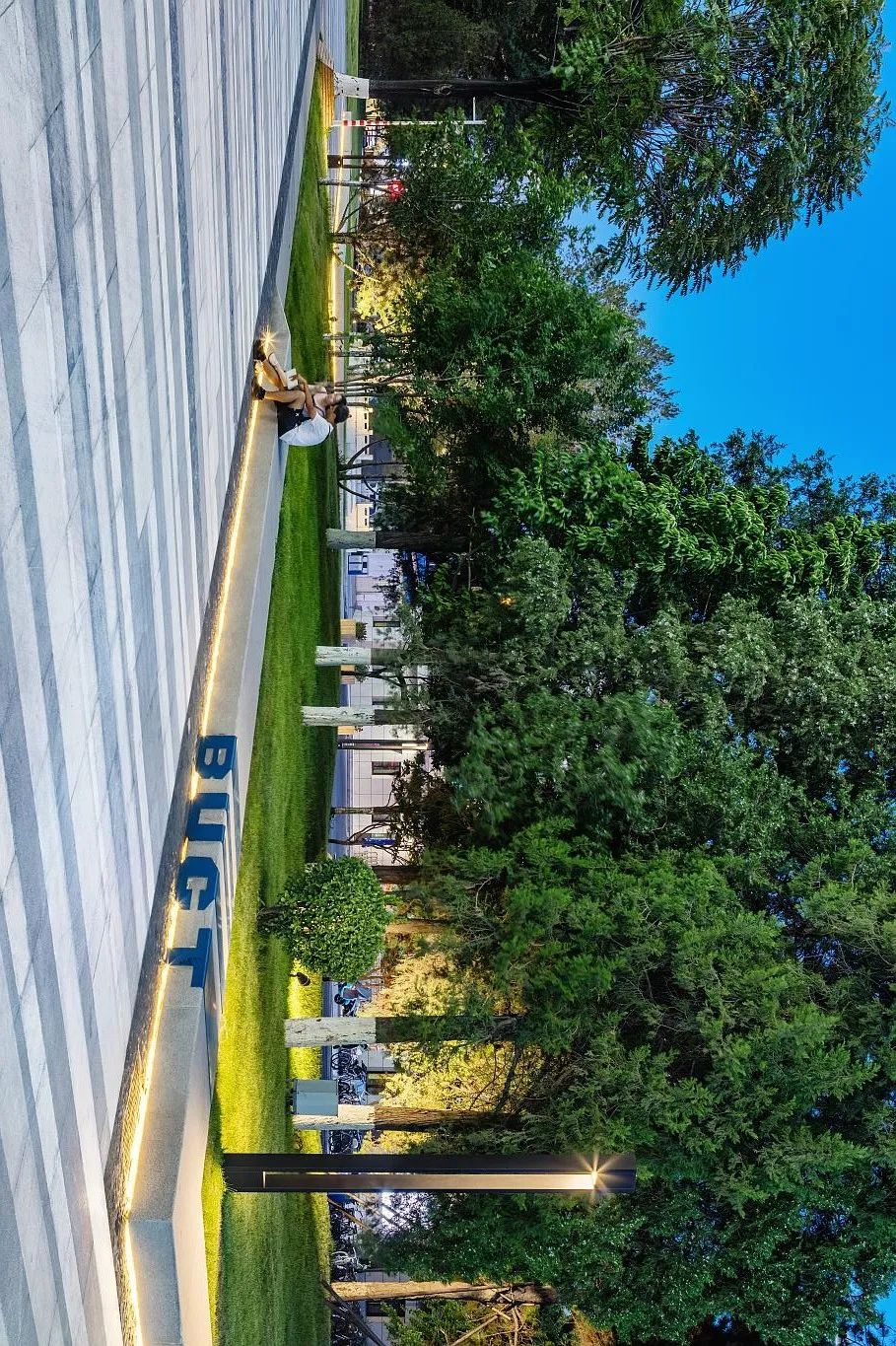 大学校园绿化设计,现代校园绿化规划设计