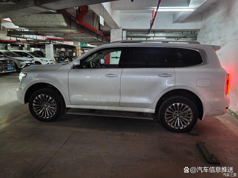 坦克500和丰田普拉多安全性对比,坦克500对比普拉多后备箱空间