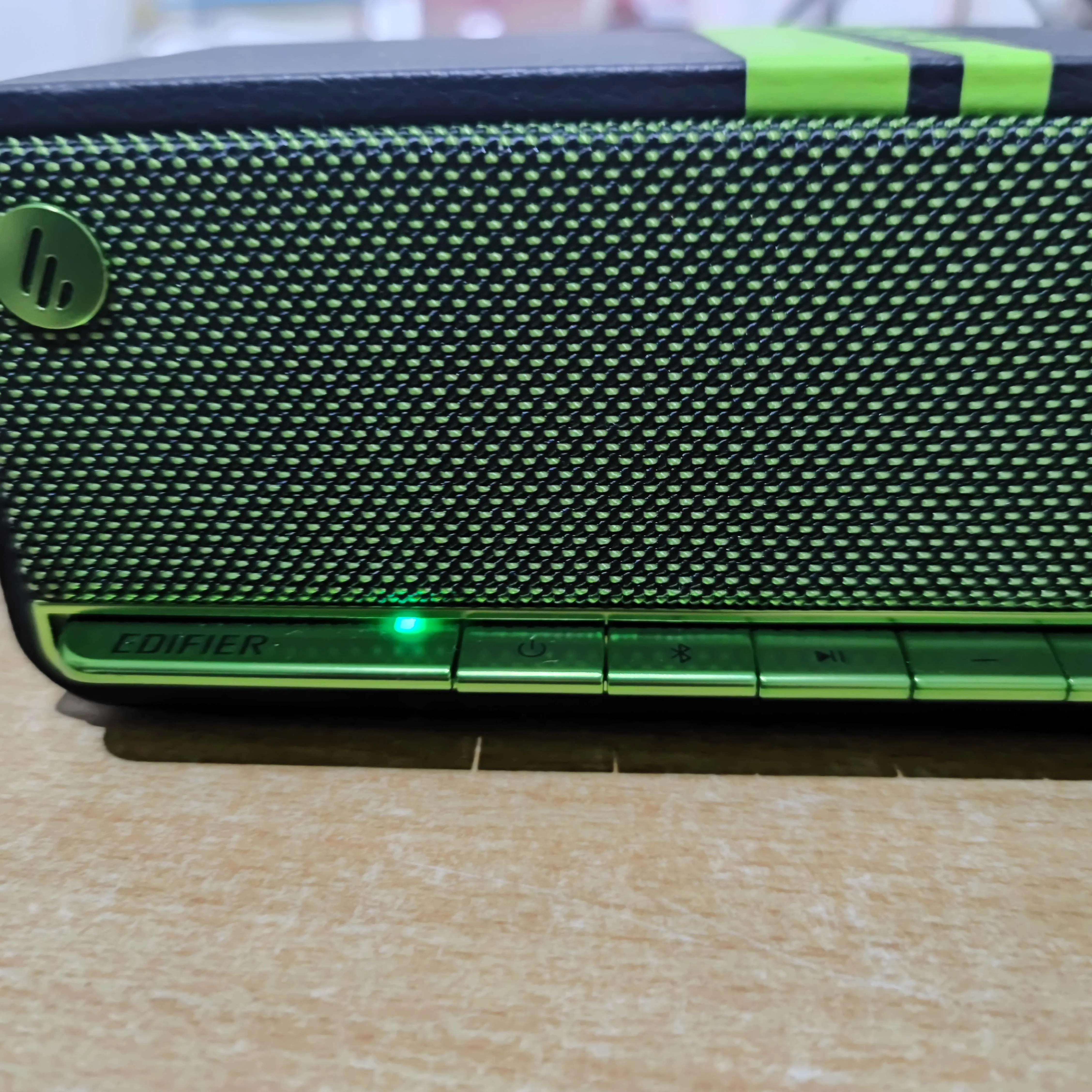 m230棕木纹对比绿魔黑音质,m230黑色