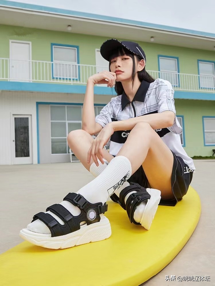 安踏凉鞋运动鞋哪个好,安踏凉鞋怎么样耐穿吗