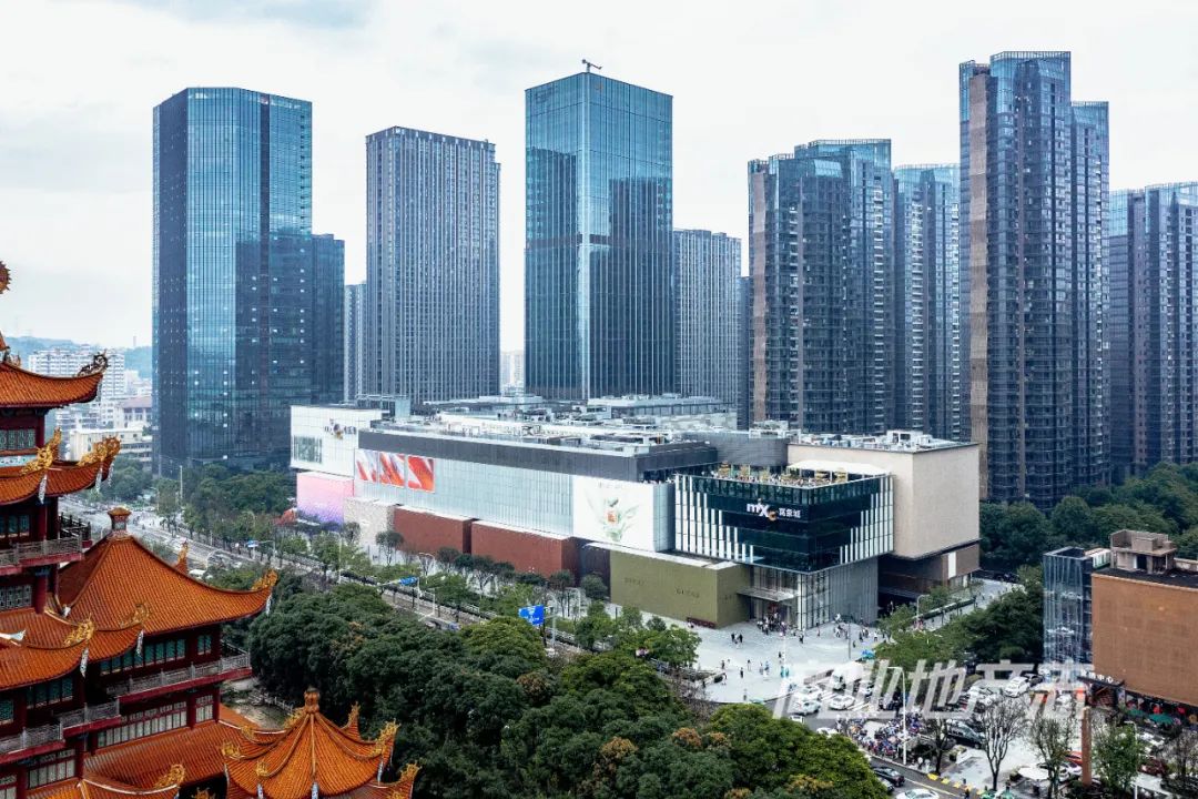 CRR百图斩｜定位重奢的福州万象城开业，榕城商业能级跨上新台阶