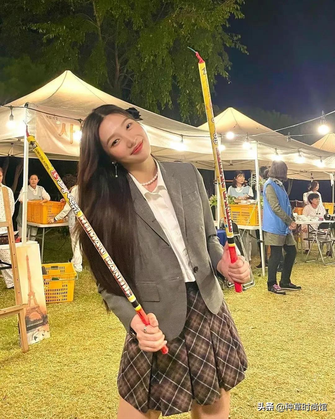 4种不同风格的春季穿搭示范,4种风格20套冬日穿搭照着穿就对了