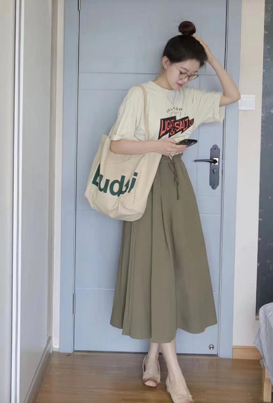 松弛而不松垮的上班穿搭,穿搭分享非常适合上班族的搭配