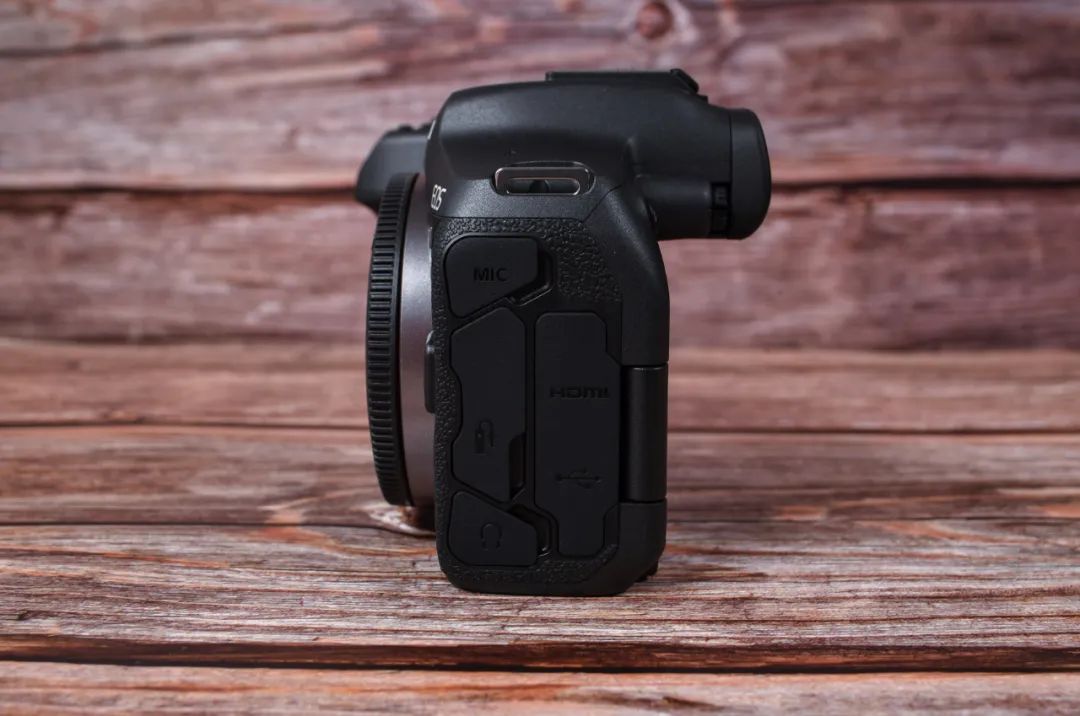 发烧友相机,佳能eosr跟rp哪个好