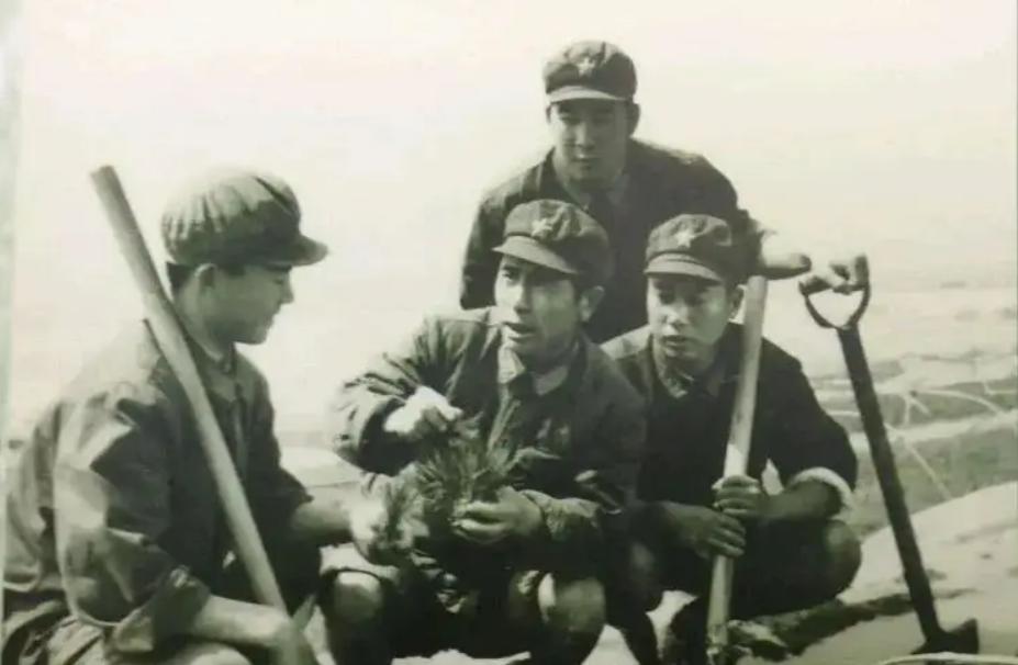 1978年部队,1951年部队撤离的路上