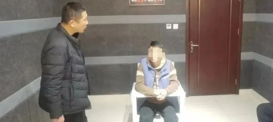 帮别人办卡是什么罪行,帮别人办卡有哪些风险