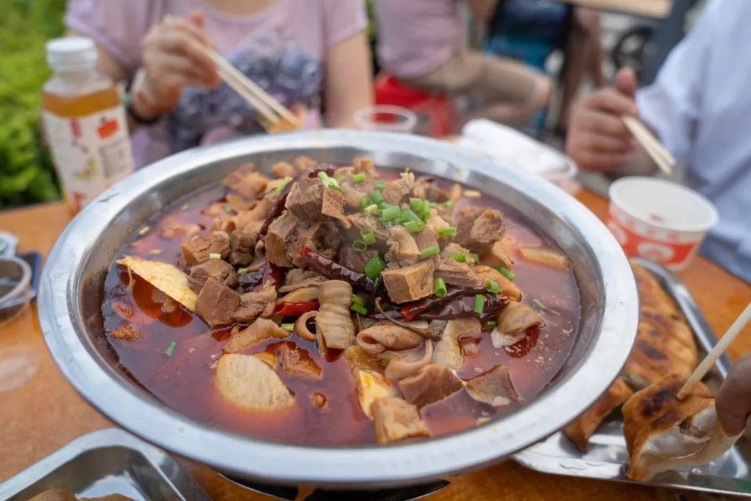 疫情下的武汉餐饮艰难,武汉疫情间生意最火爆的餐饮门店
