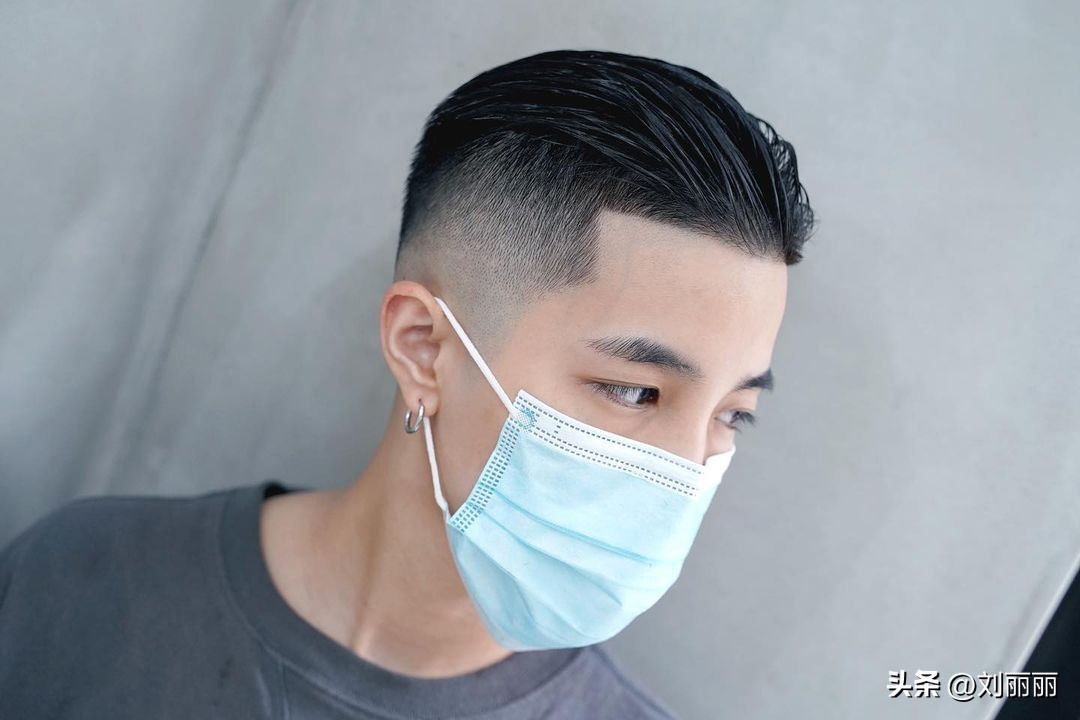 男士发型2021流行发型图片刘海,男士发型2020流行发型大叔发型