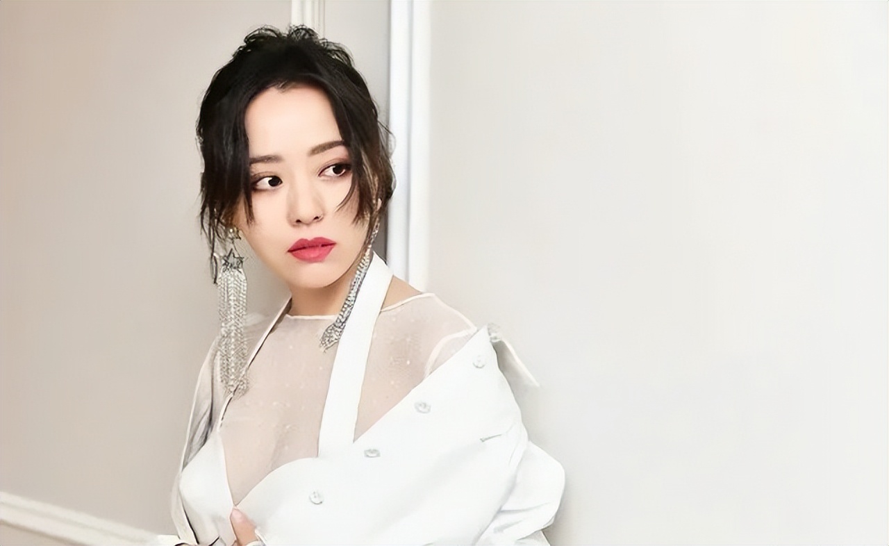 张靓颖为主动染新冠致歉,张靓颖被骂