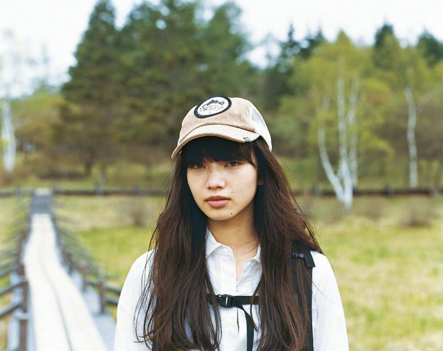 日本女明星小松菜奈照片高马尾,日系美女小松菜奈颜值解析