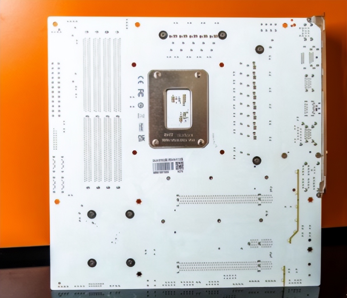 影驰b760金属大师配什么显卡,影驰金属大师b760可以超频吗