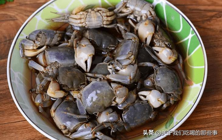 死螃蟹有一点点臭味能不能吃,活螃蟹哪些地方不能吃