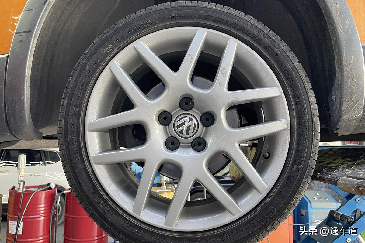 美女客户花2万买的代步车，这台09年的二手polo你觉得值吗？