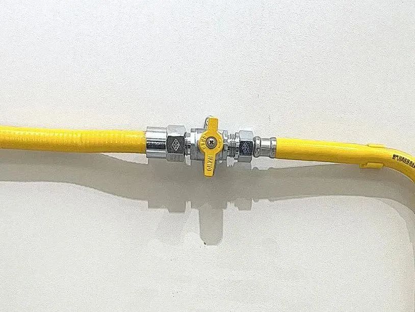 燃气自闭阀上的小阀门怎样使用,燃气阀门使用年限