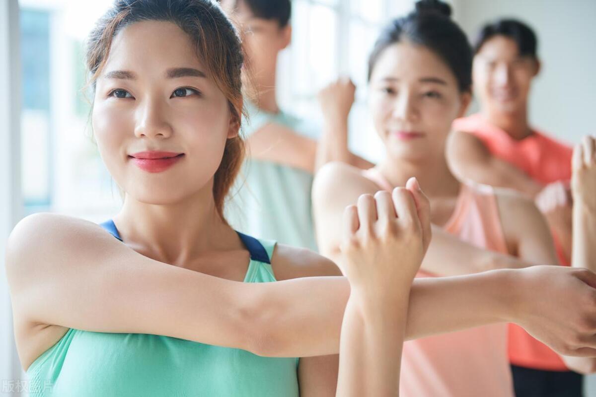 手机相机亮度太暗怎么办,手机相机照太亮了怎么调节曝光