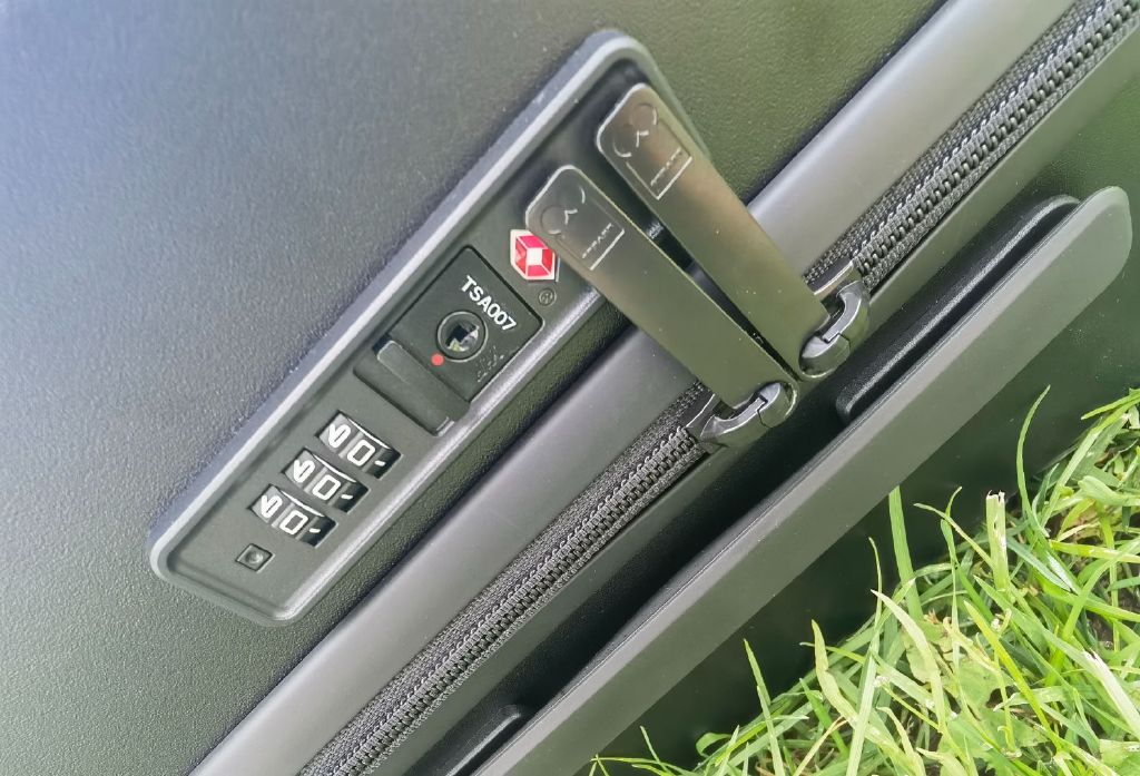 地平线8号大旅行家行李箱绿色,地平线8号大旅行家拉杆箱