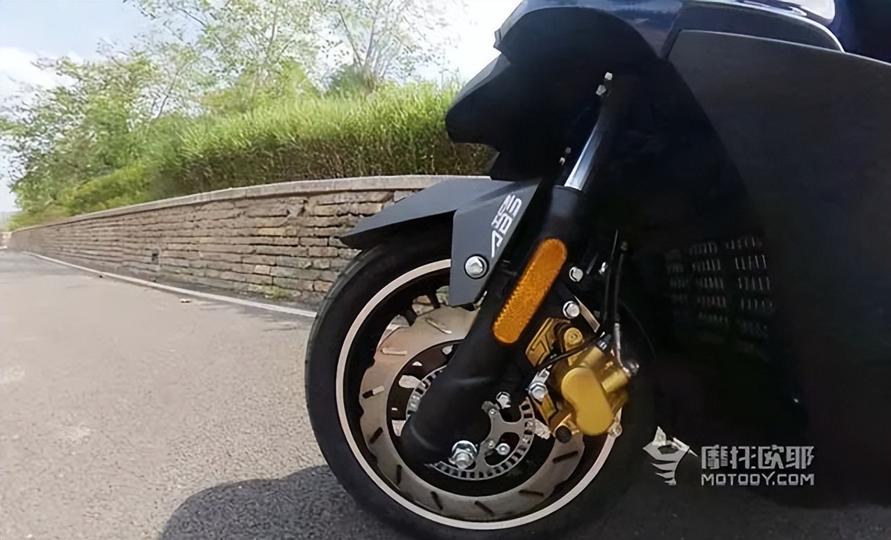 250cc踏板算不算大排量,哪款三万以内250cc踏板值得入手