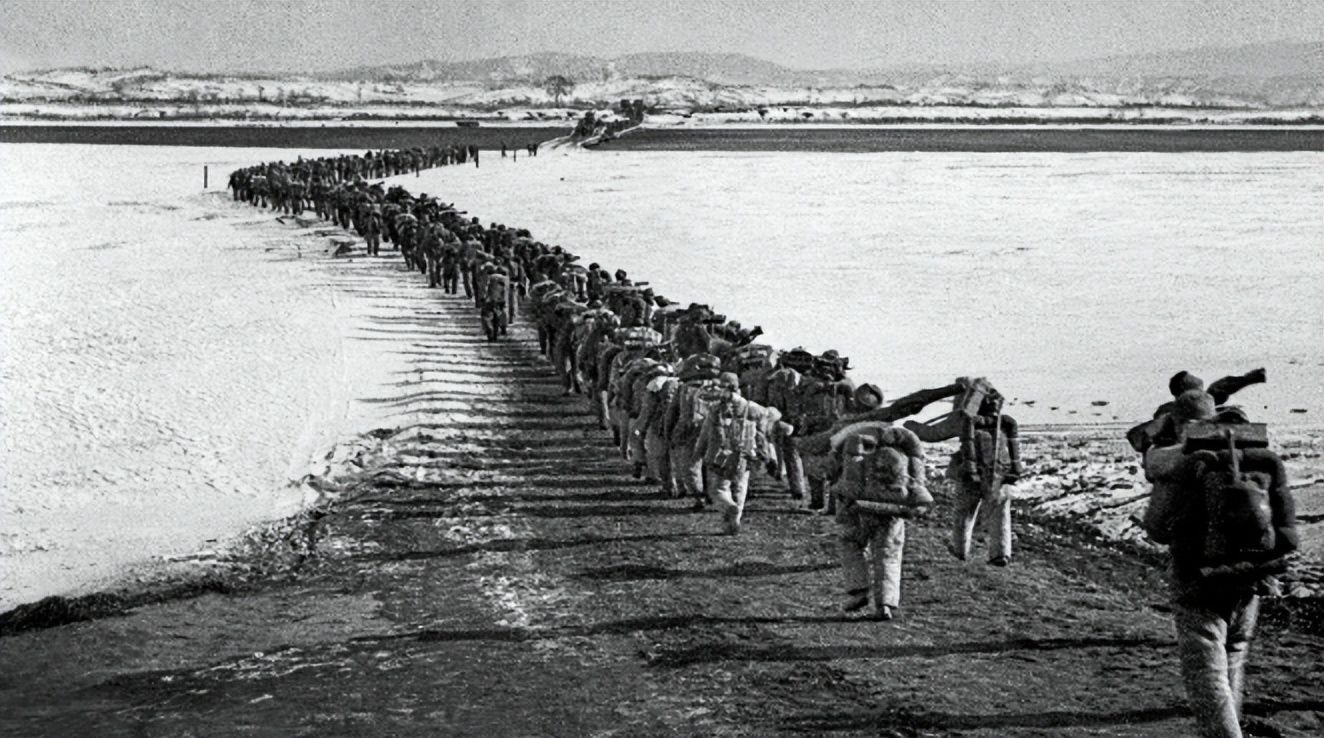 日本军舰用毒气弹,日本兵用毒气弹