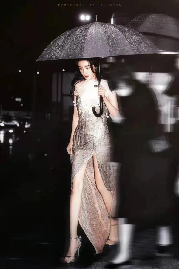 杨幂多有钱呀,杨幂多有钱