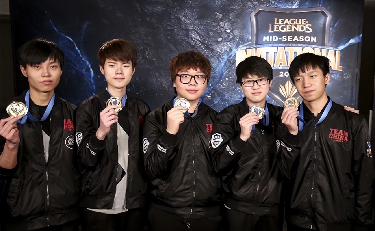 lollpl冠军庆祝活动,msilpl夺冠有什么活动