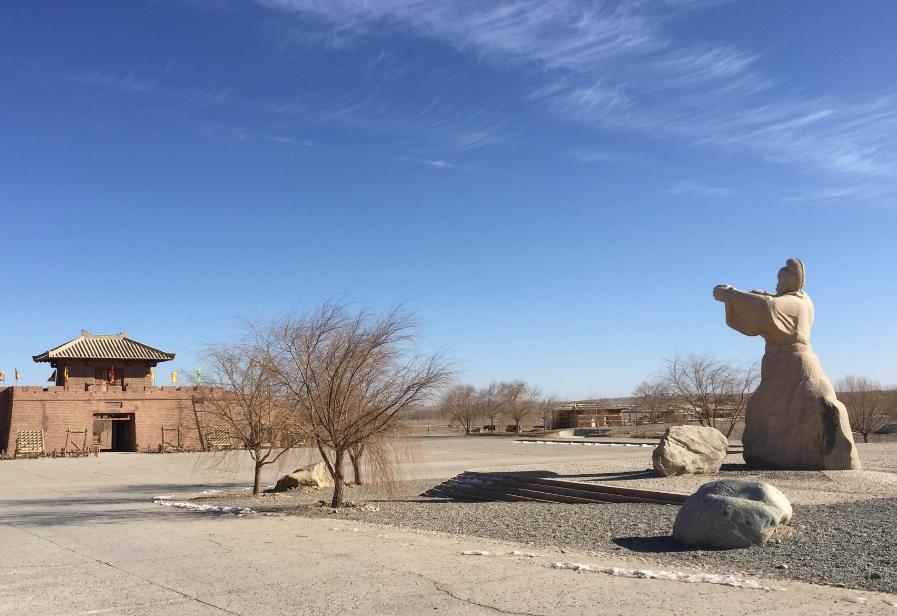 唐朝被誉为七绝圣手的诗人是谁,唐朝最出名的十位诗人的诗