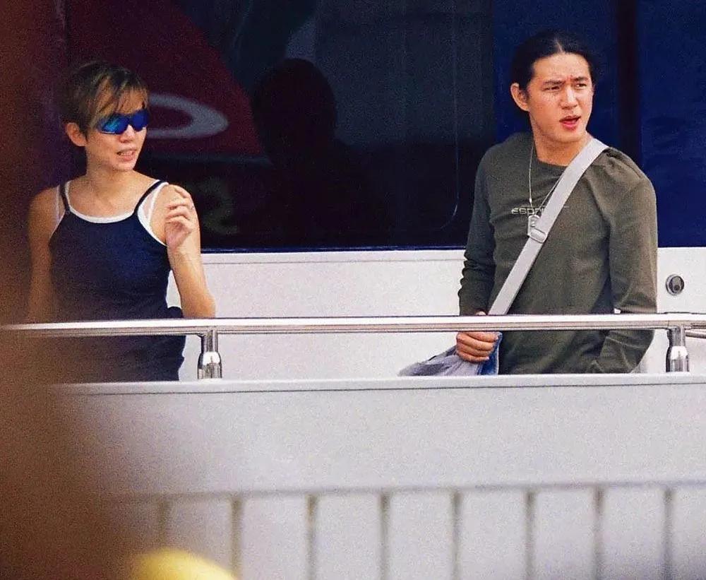 梅艳芳怎么走出失恋,梅艳芳漫步人生路