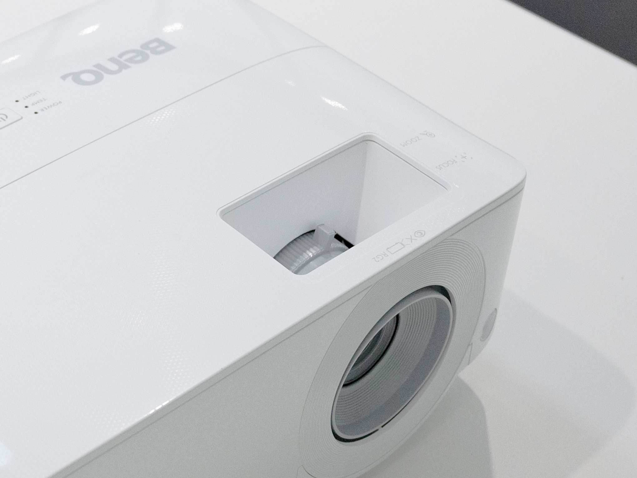 明基投影机MS560使用方法,投影仪明基mx560和e520怎么选择