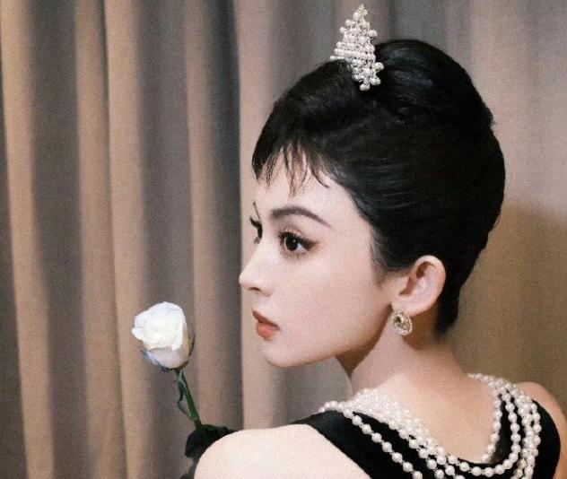 赫本经典复古造型,众明星模仿奥黛丽赫本谁更还原