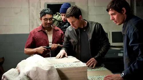 文艺电影的艺术性与商业性,文艺电影的市场价值和审美价值