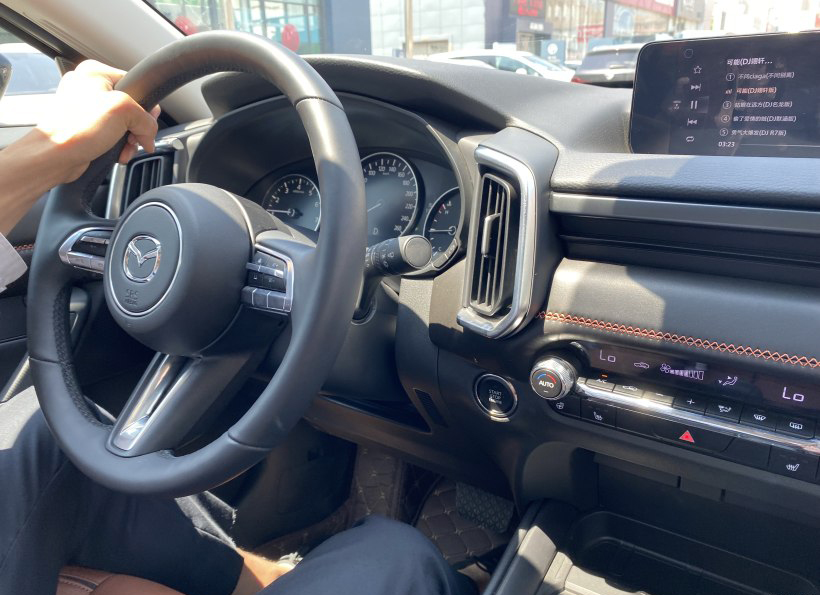 五年的昂克赛拉还值得入手吗,昂克赛拉2.0和cx-5驾驶感受