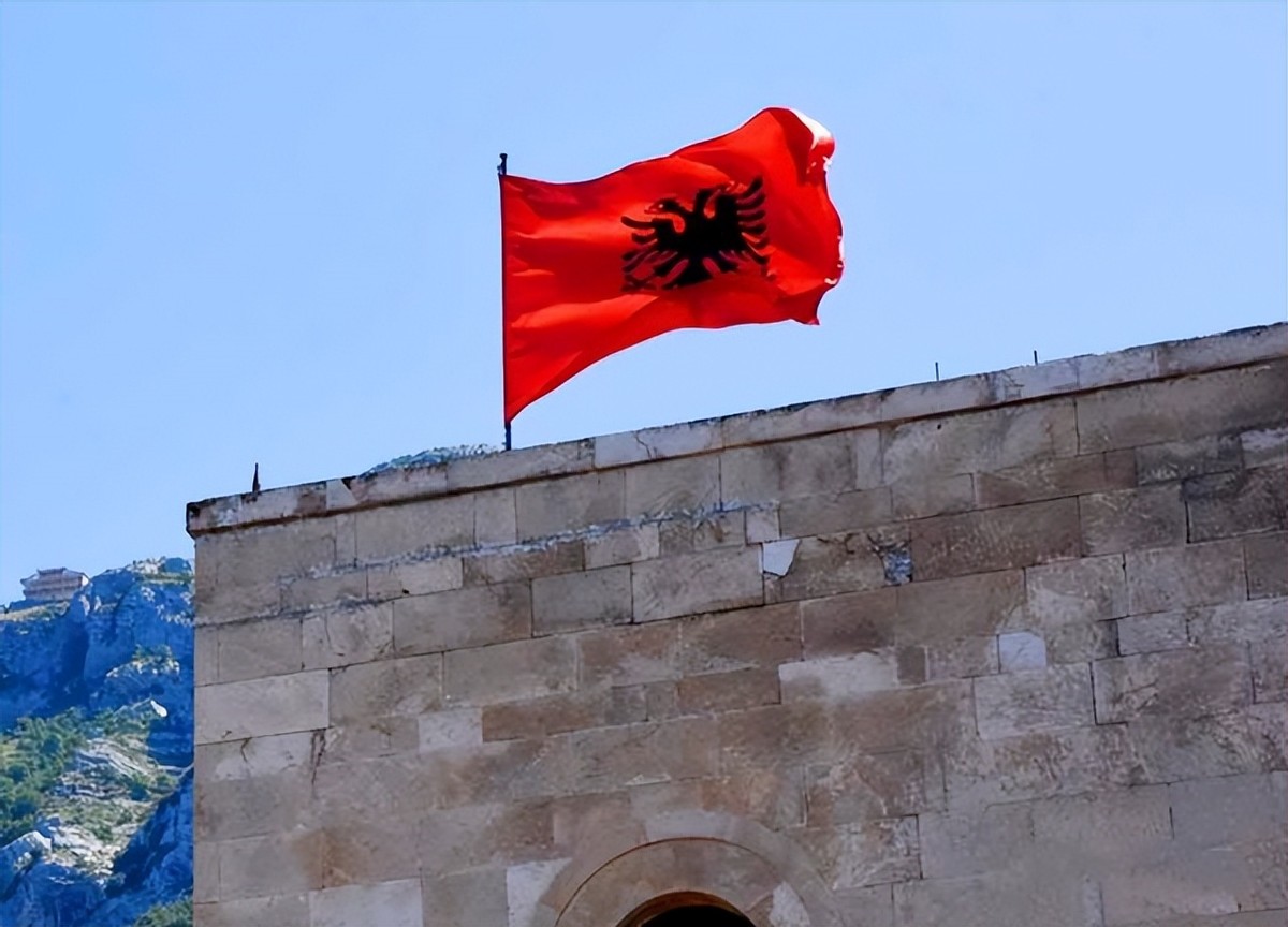 喂不饱的白眼狼完整版,喂不饱的白眼狼是什么