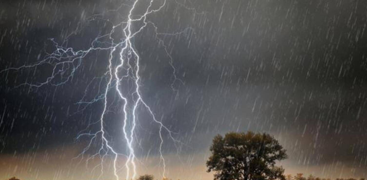 千年一遇的特大暴雨为何出现,24亿年前的大暴雨真实景象