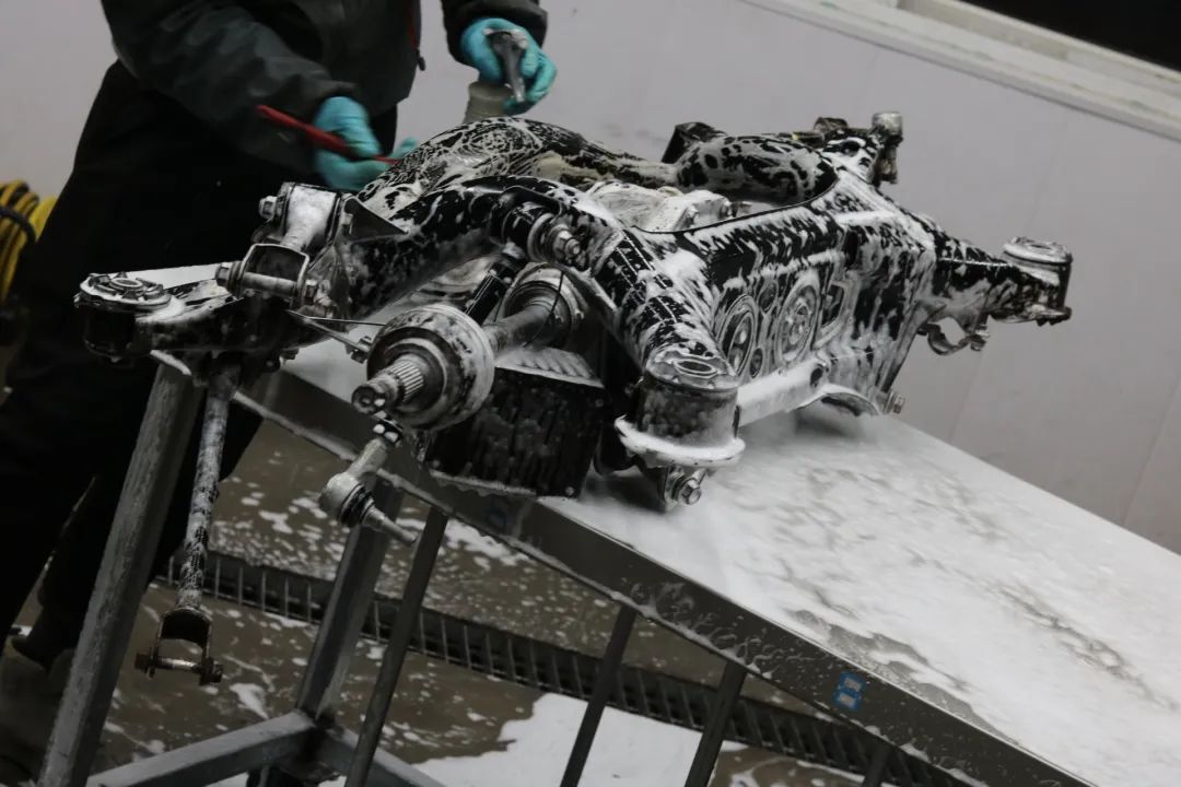 翻新车十二代皇冠修复全过程,12代皇冠25万公里要更换什么